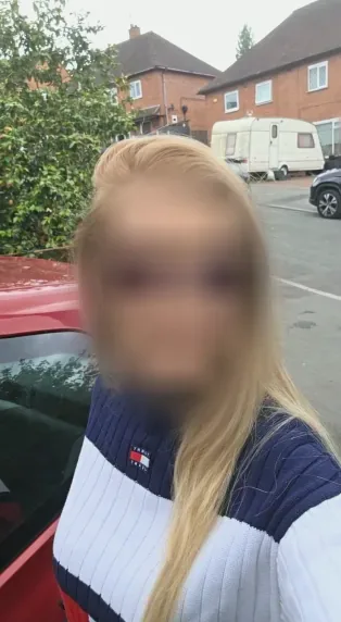 Antonia, 39