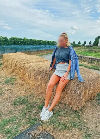 Barbara, 38