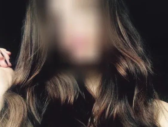 Celine, 31