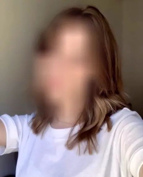 Corinna, 28