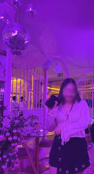 Daniela, 31