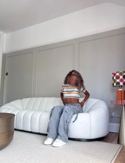 Denise, 20