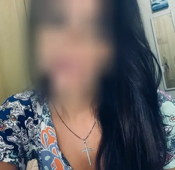 Fiona, 38