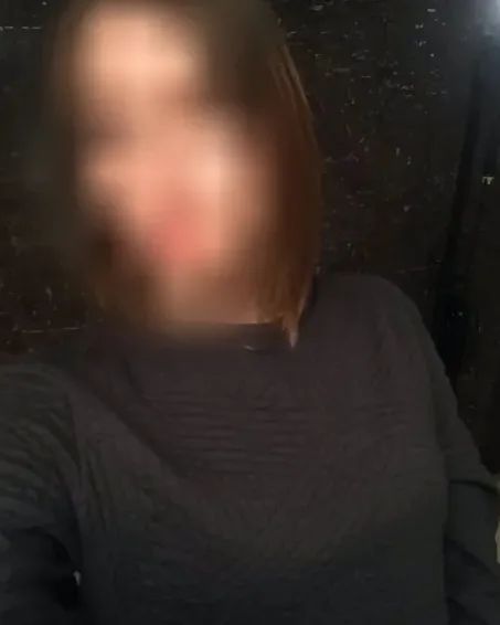 Greta, 24