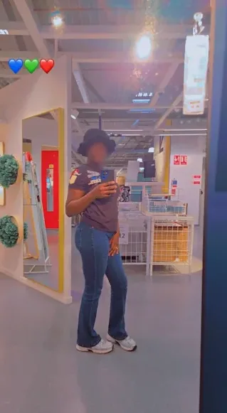 Jana, 29