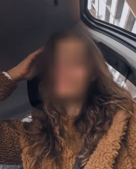 Karin, 25