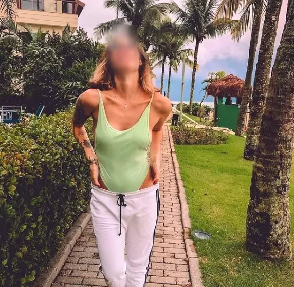 Laura, 29