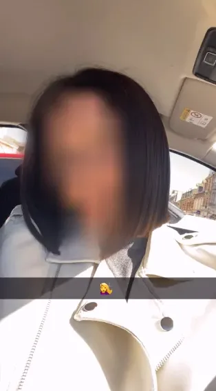 Nina, 24