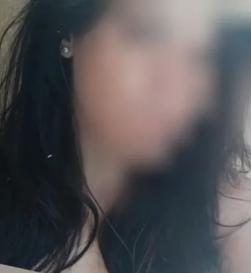 Nora, 29
