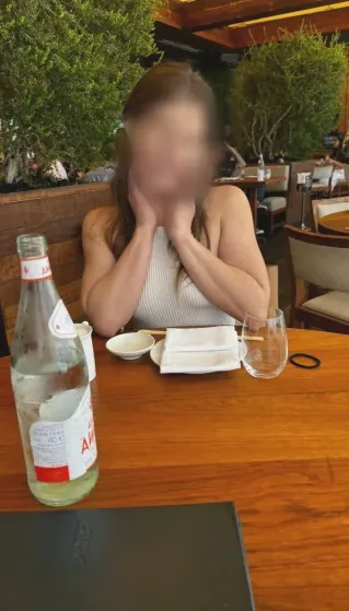 Rosa, 30