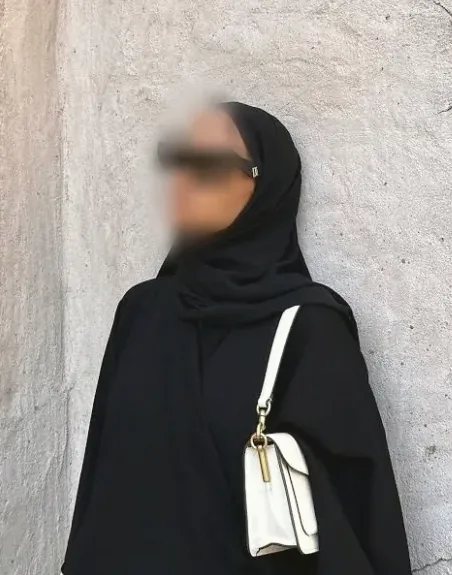 Sabine, 26